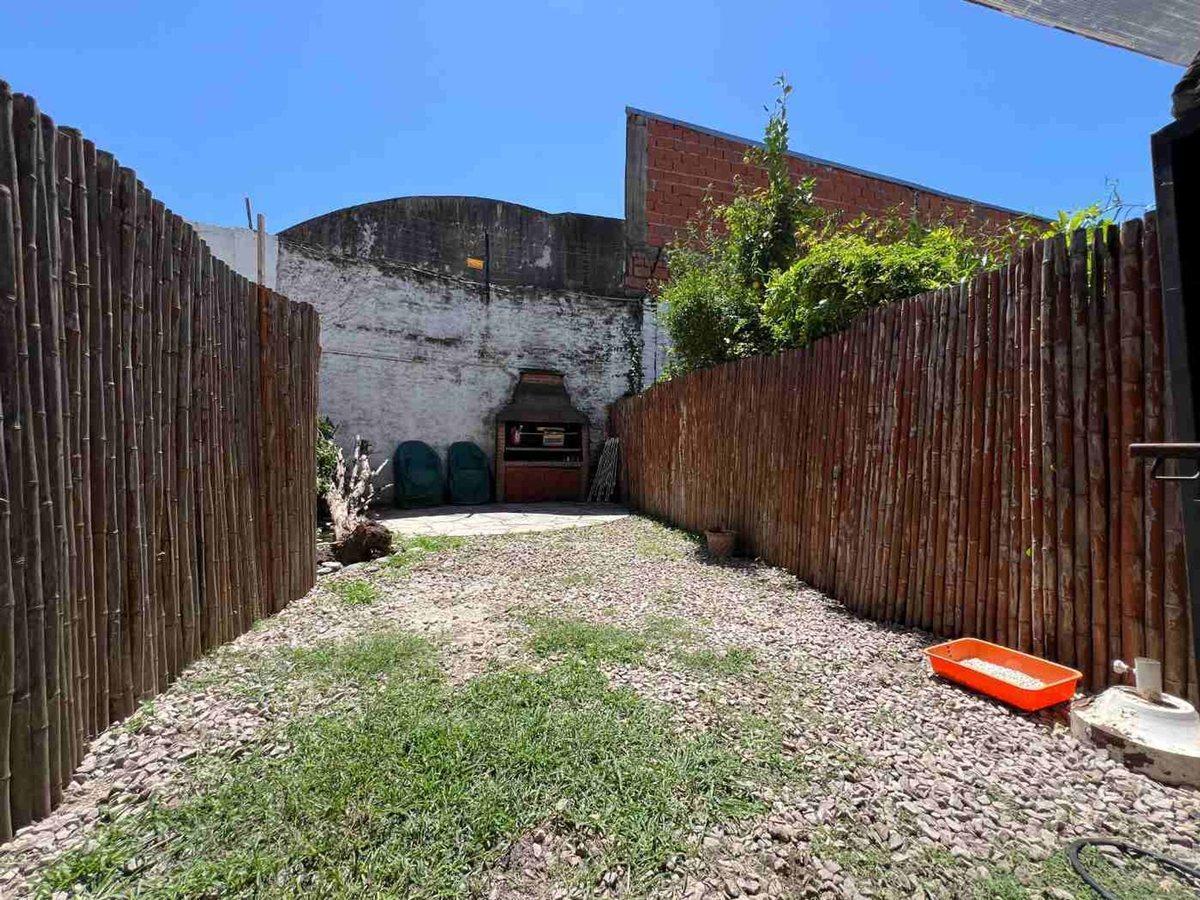 Foto de CASA VENTA TRIPLEX EN BARRIO EL MIRADOR HURLINGHAM, imagen 2