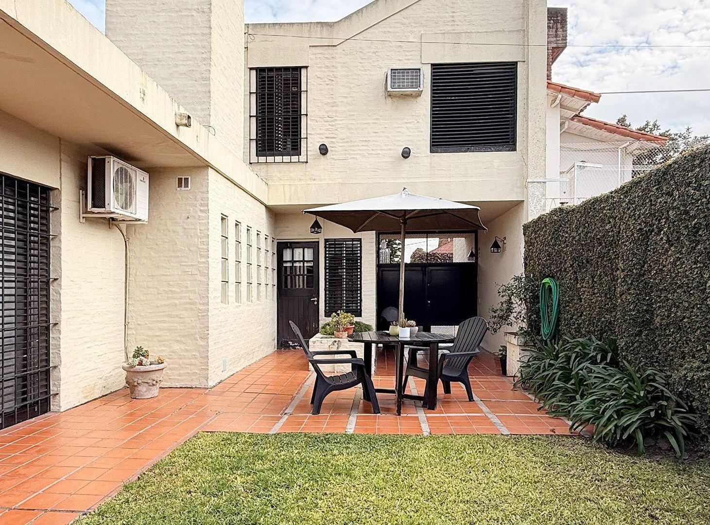 Foto de Venta Casa 4 amb - Castelar - Jardin - Balcon, imagen 5