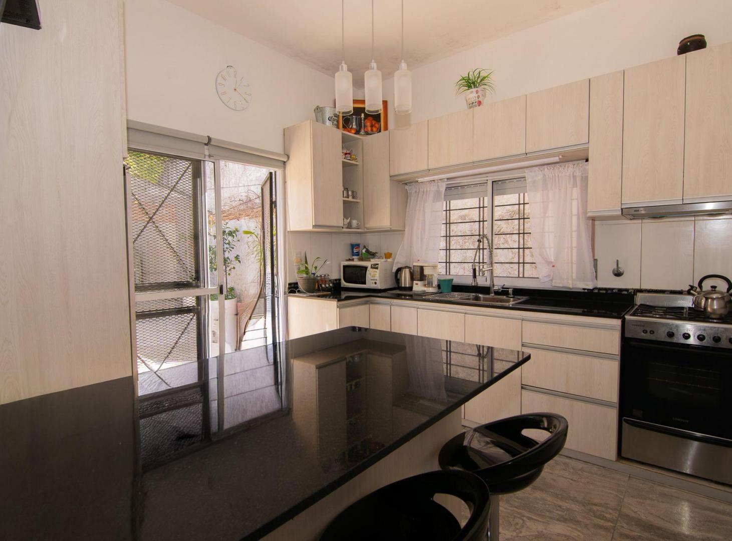 Foto de VENTA PH 4 AMB PATIO QUINCHO COCHERA - TABLADA, imagen 2