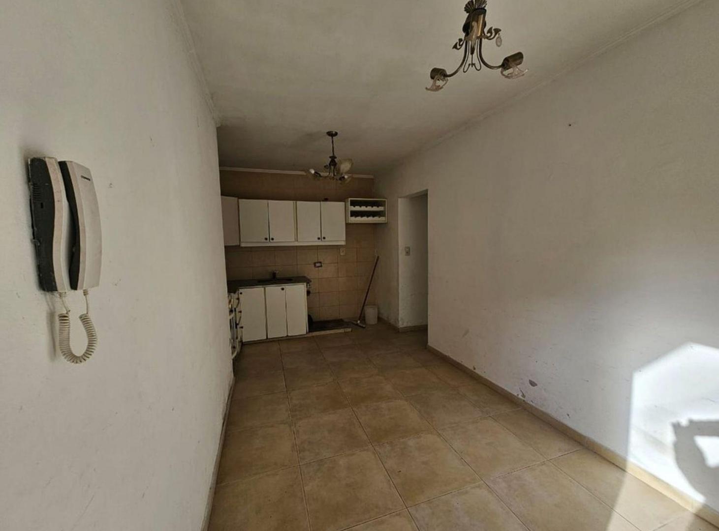 Venta PH 2 ambientes - José C Paz