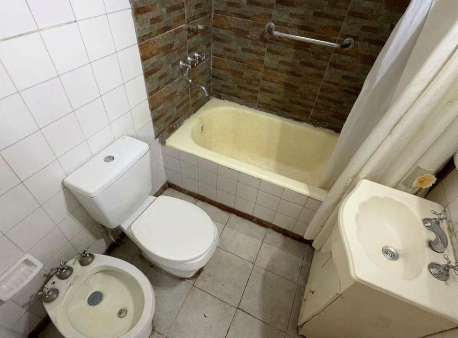 Foto de VENTA PH 2 AMB CON PATIO - CASTELAR - SIN EXPENSAS, imagen 5