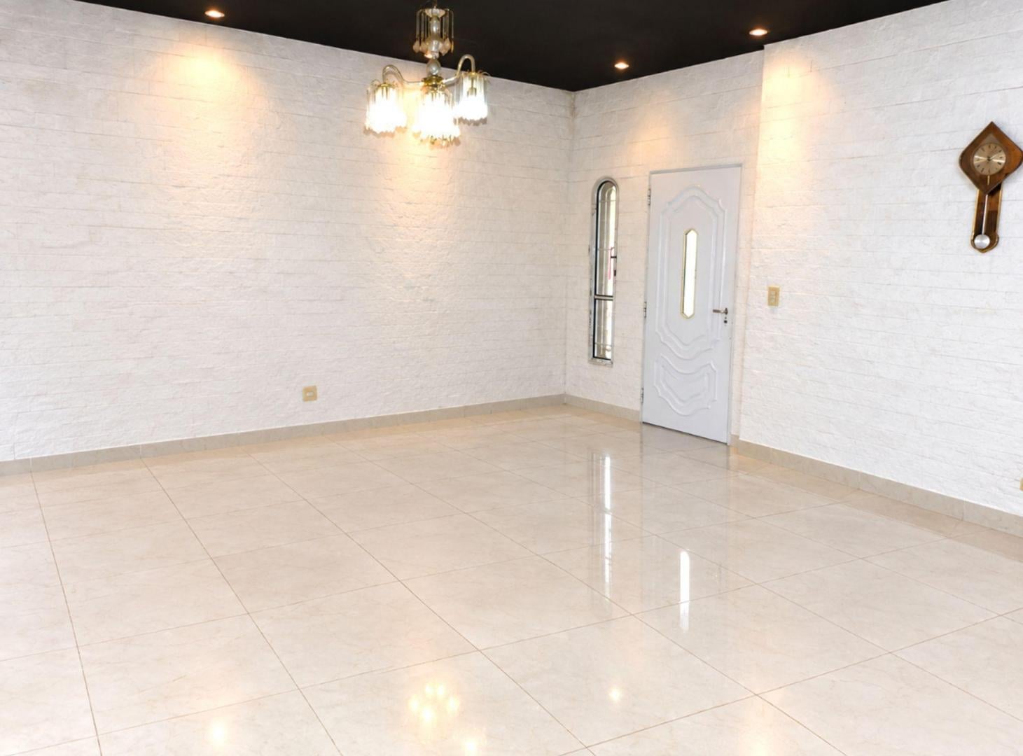 Foto de VENTA CASA MULTIFAMILIAR A METROS DE UNAHUR, imagen 2