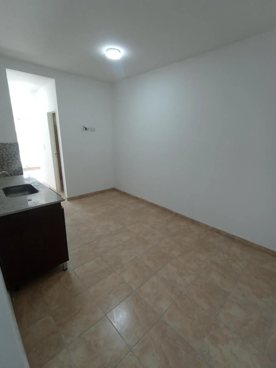 Venta Departamento - 1 1/2 Ambiente - 2 Piso - Avellaneda. 4