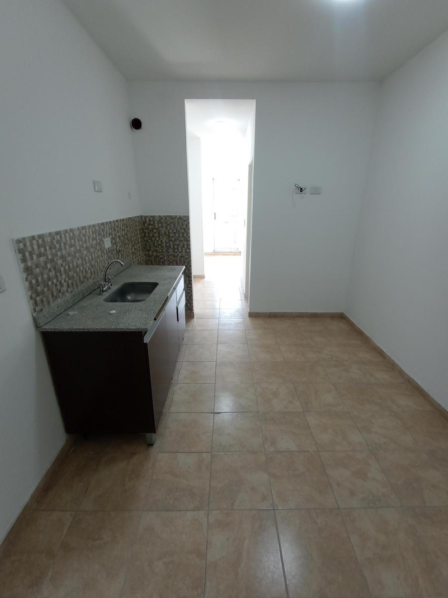 Venta Departamento - 1 1/2 Ambiente - 2 Piso - Avellaneda. 5