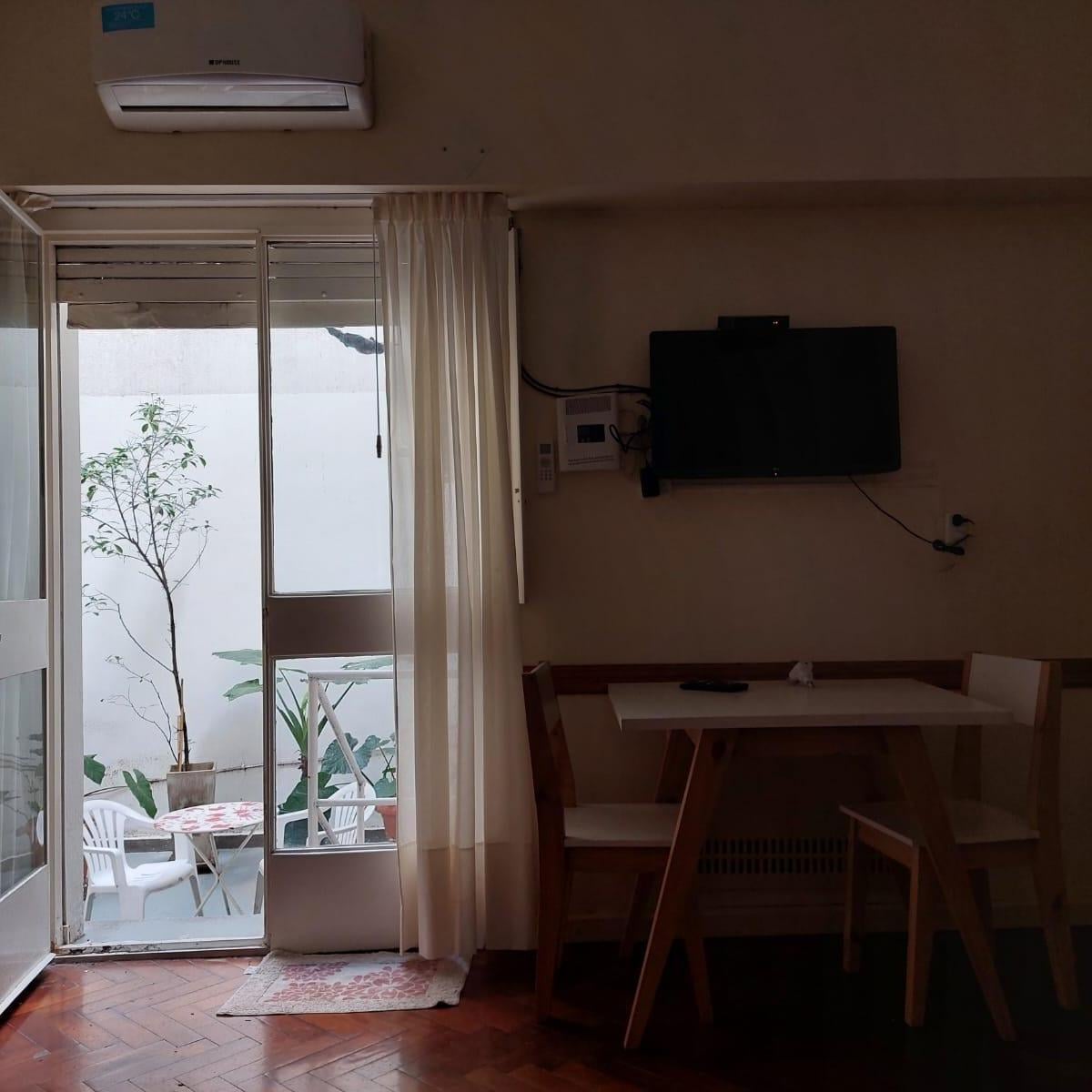 Foto de VENTA MONOAMBIENTE EN PB- CON PATIO- RECOLETA., imagen 3
