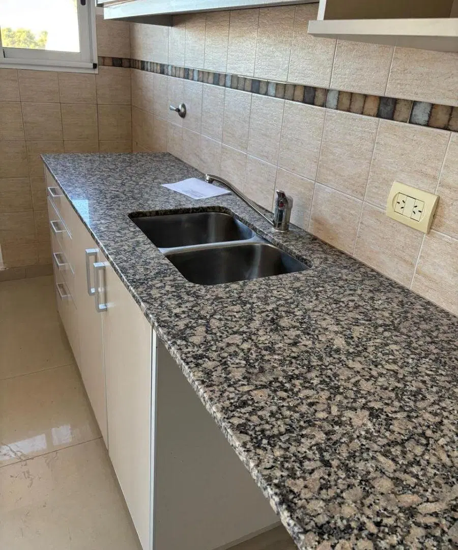 ALQUILER DEPARTAMENTO 3 AMBIENTES - WILDE - CON COCHERA - 3
