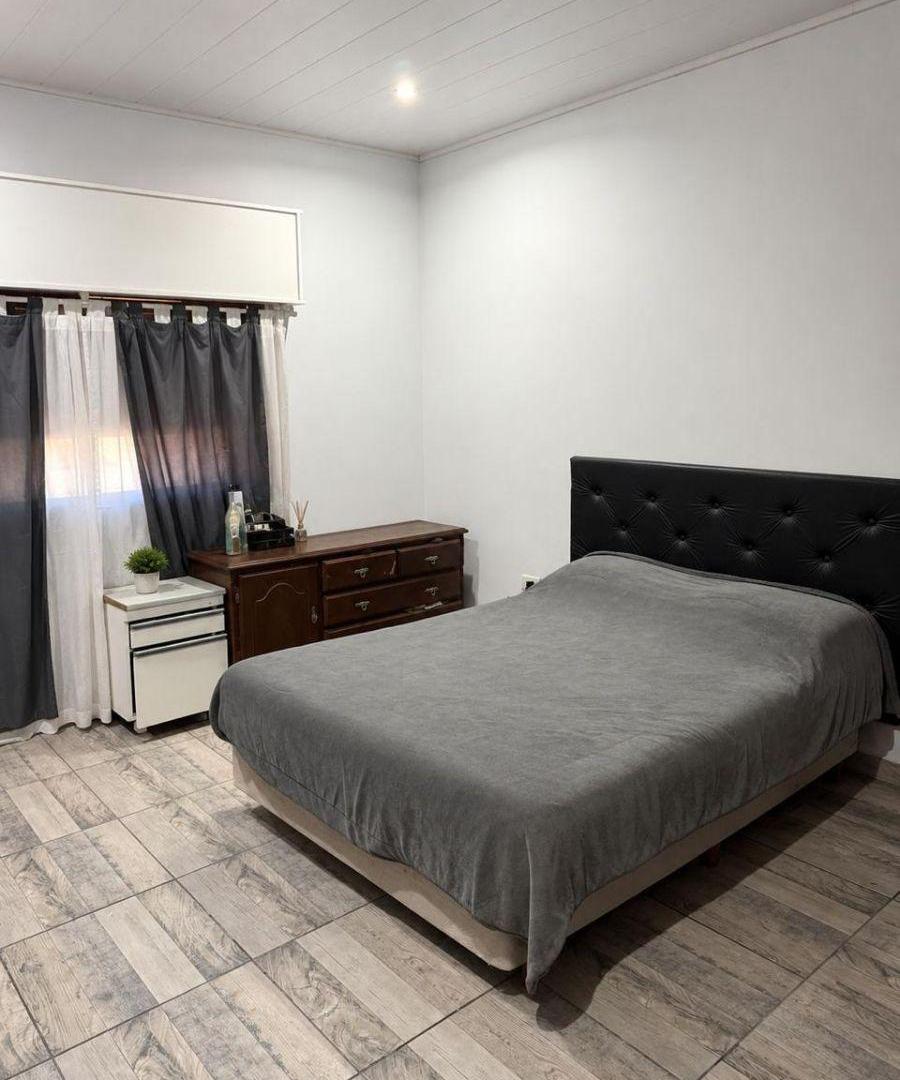 Foto de VENTA CASA 4 AMBIENTES - QUILMES, imagen 2
