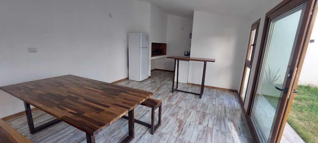 Triplex con Asador Propio, Pileta y Cochera Carlos Paz 3