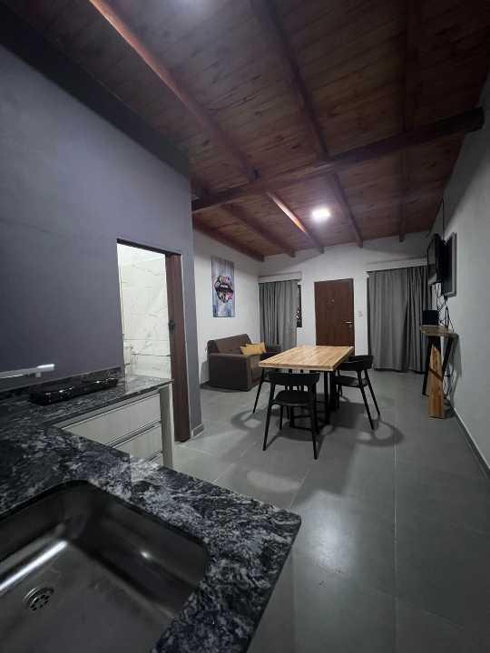 Vendo 2 Dorm. con Cochera Sobre Av 2