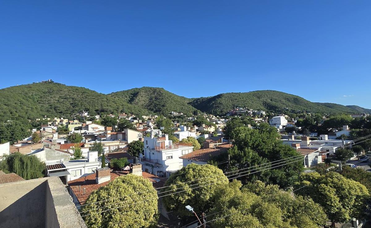 Se Vende Departamento 1 Dormitorio Pileta, Cochera y Balcon Carlos Paz 3
