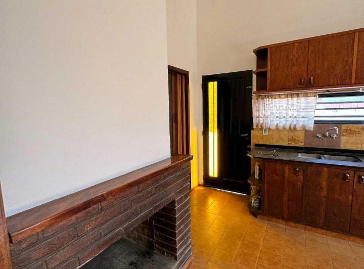 Venta casa 3 dormitorios carlos paz 5