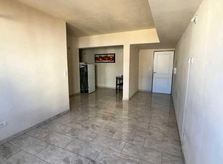 Se vende departamento 1 dormitorio pileta 5