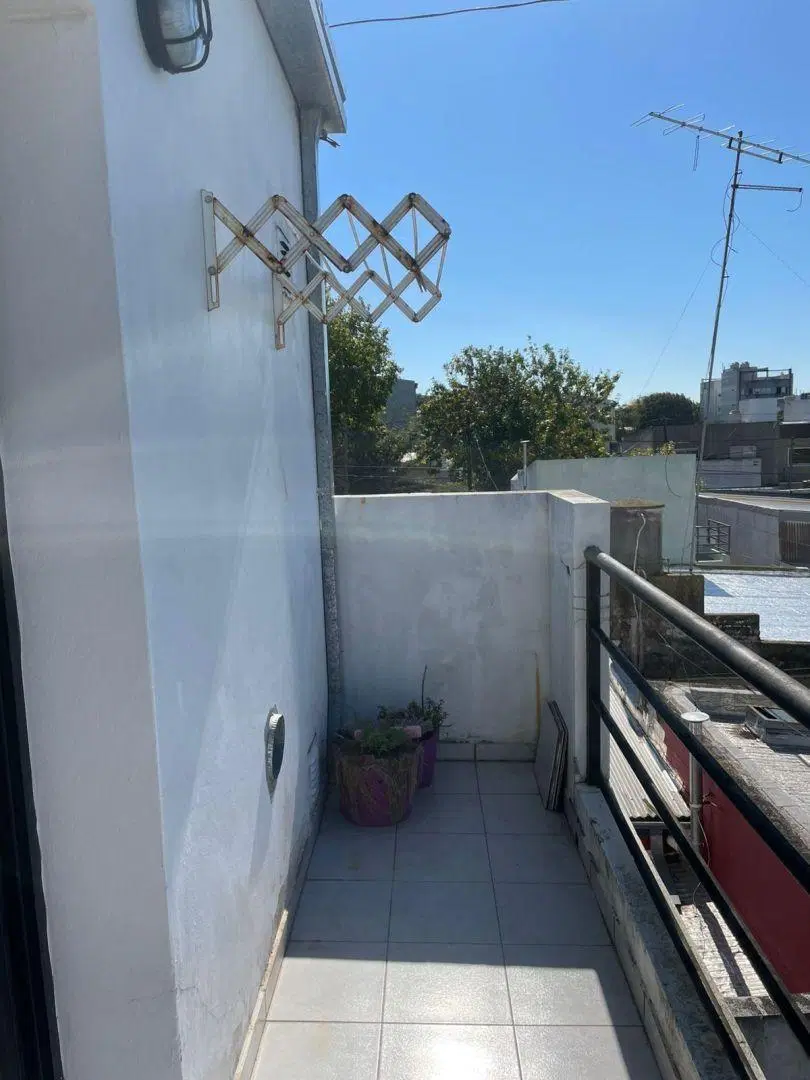 Departamento en alquiler. Ubicado en 118 67 y 68 4