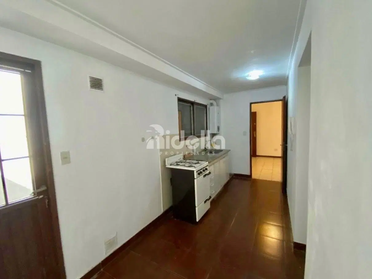 Venta depto. 2 dormi - Balcón al frente - Zona Universitaria - Apto banco 5