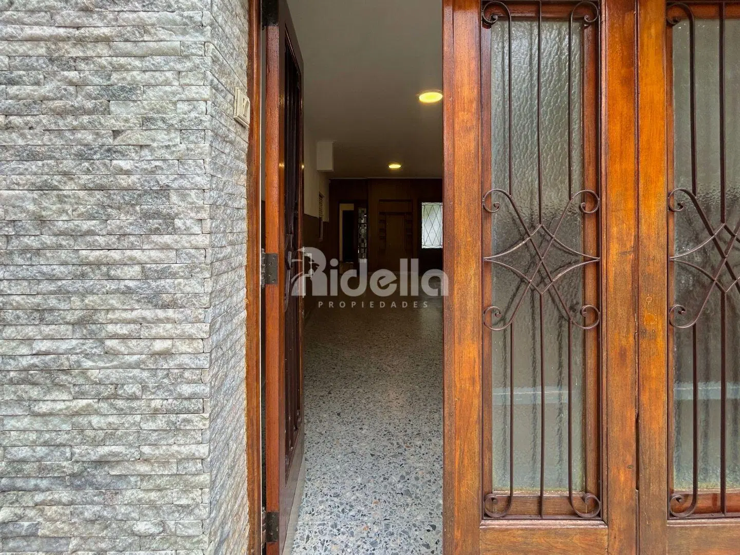 Casa en venta - 3 dormitorios - 2 cocheras y espacio independiente - Lote 7.5x40 3