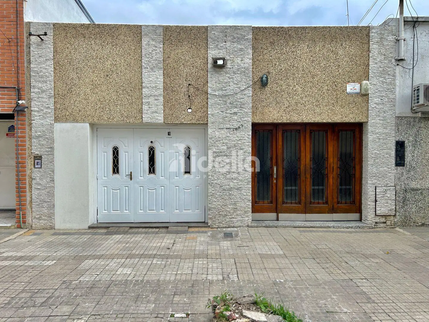 Casa en venta - 3 dormitorios - 2 cocheras y espacio independiente - Lote 7.5x40 1