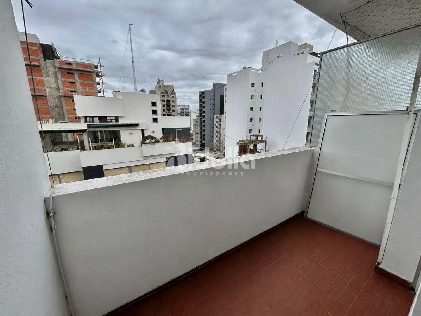 VENTA DEPARTAMENTO UN DORMITORIO CON BALCON - ZONA CENTRO 5