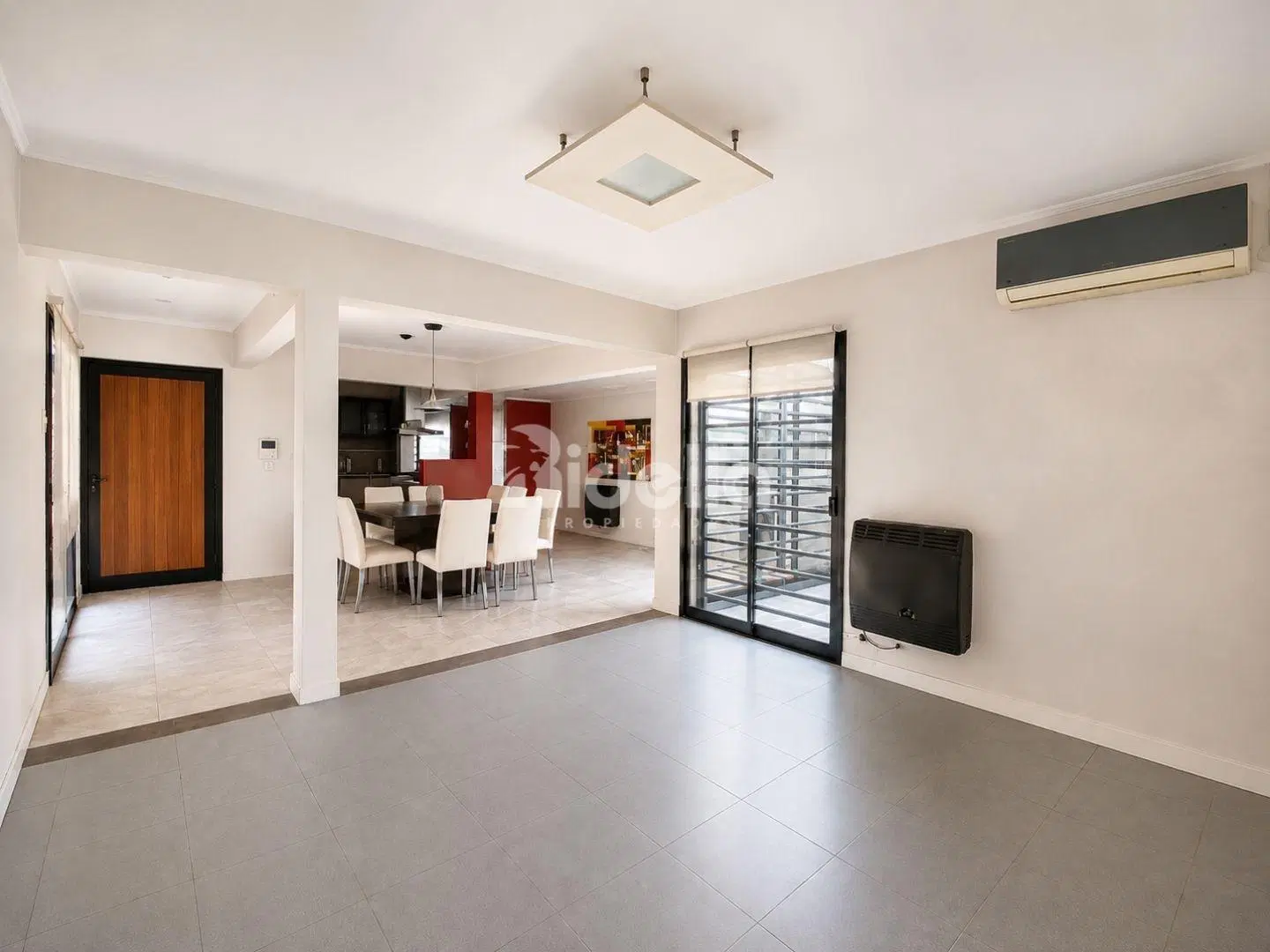 Casa 3 dorm. con suite, galería y gran jardín con pileta Apta Banco/Berisso 4