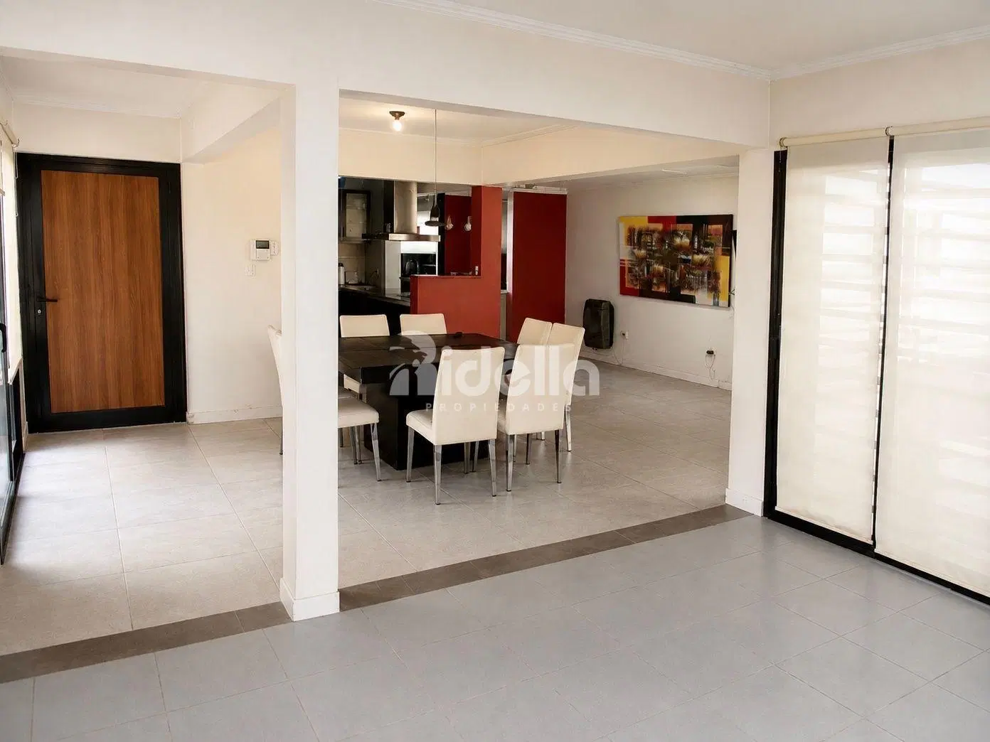 Casa 3 dorm. con suite, galería y gran jardín con pileta Apta Banco/Berisso 2