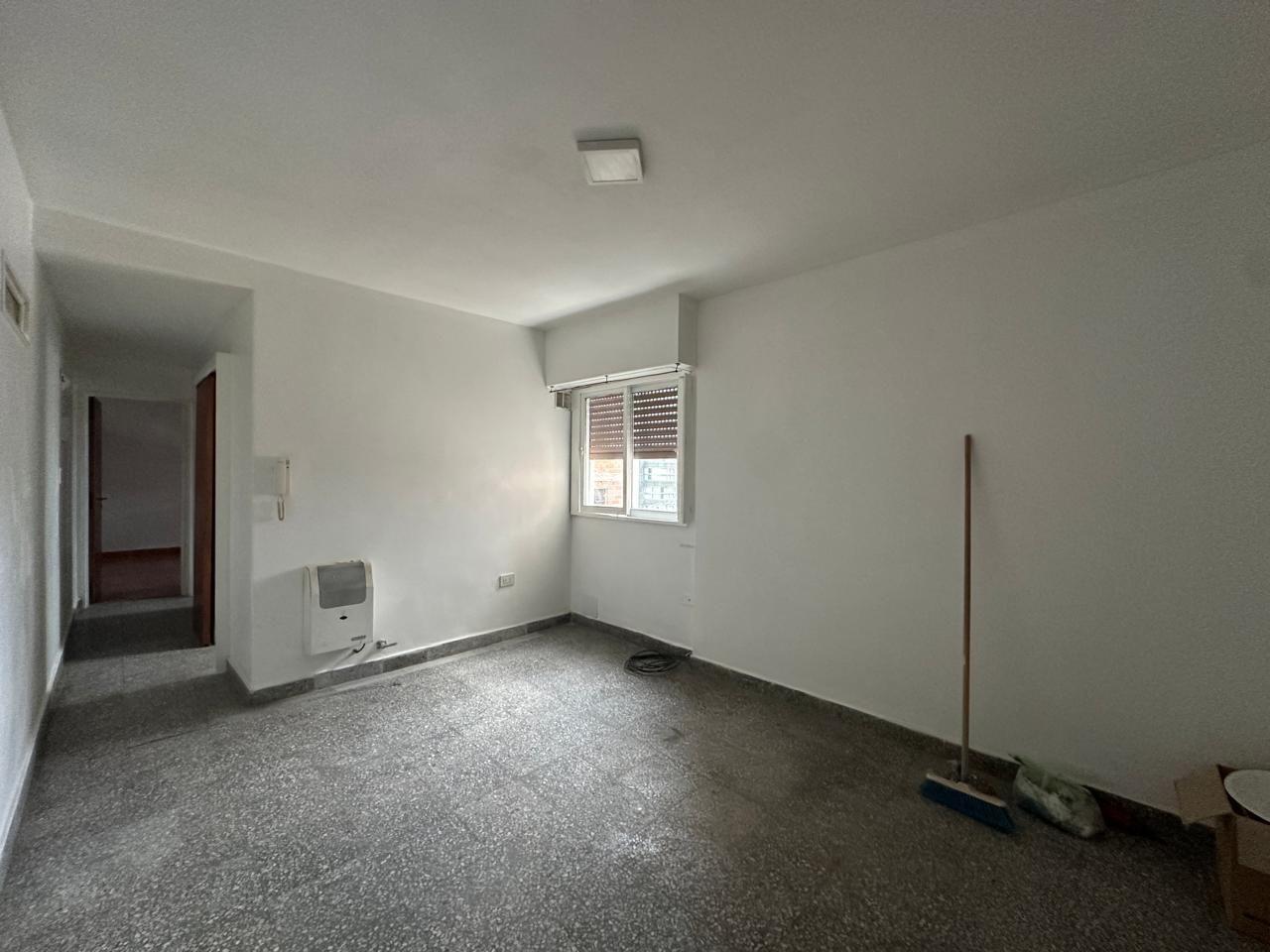 Foto de Departamento en alquiler. Ubicado en 47 2 y 3, imagen 3