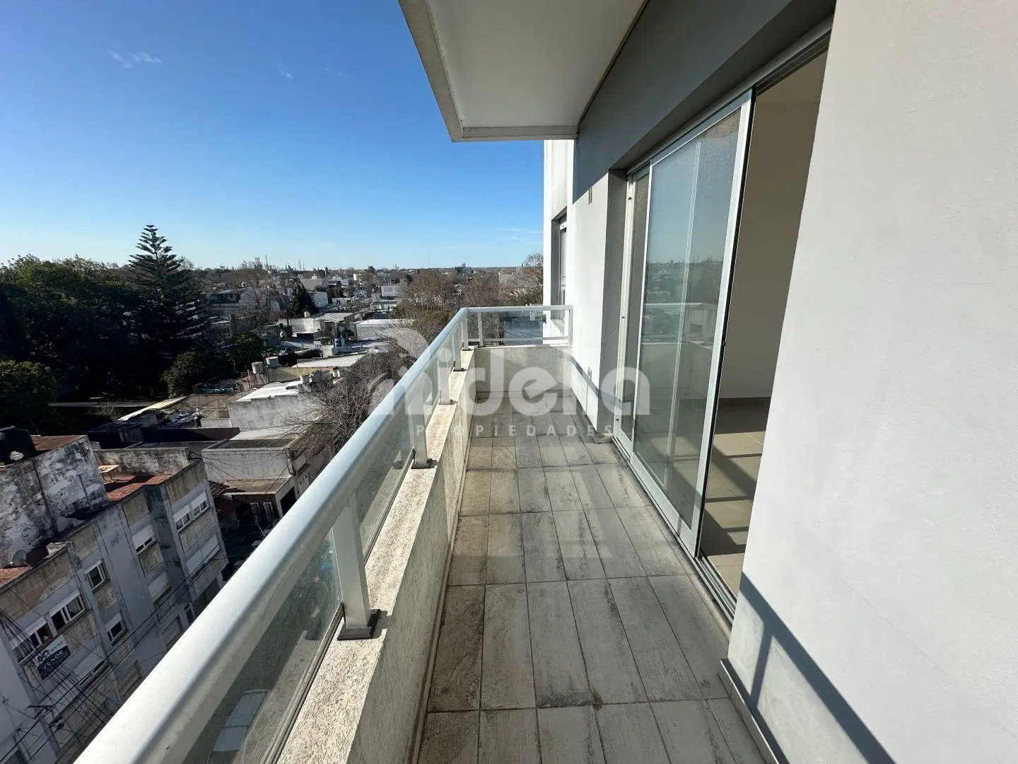 ULTIMA UNIDAD - VENTA SEMIPISO DE CATEGORIA UN DORMITORIO - LA PLATA 4