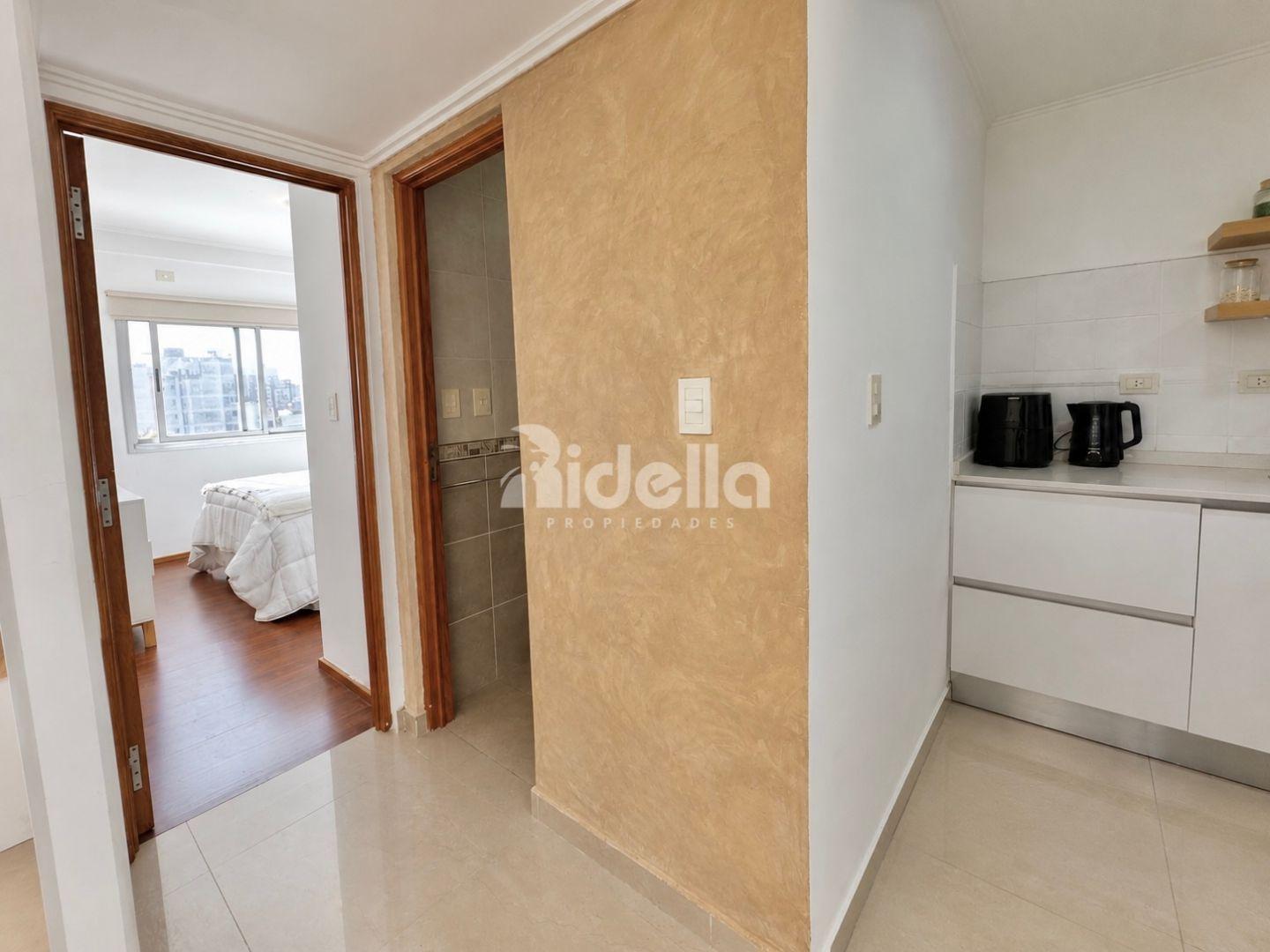 Foto de **Venta Departamento 1 Dormitorio con Cochera y Balcón Av. 19, La, imagen 4