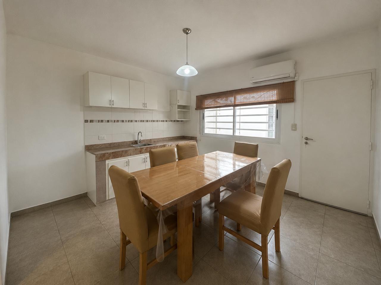 Foto de Ph en alquiler. Ubicado en 68 133 y 134 los hornos., imagen 1