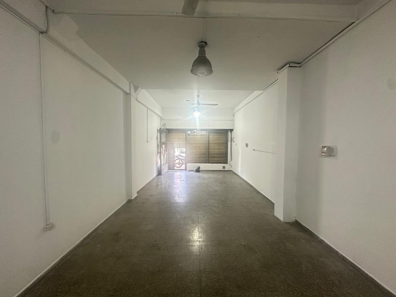 Foto de Local en alquiler. Ubicado en 122 n2011 e/ 73 y 74, imagen 1