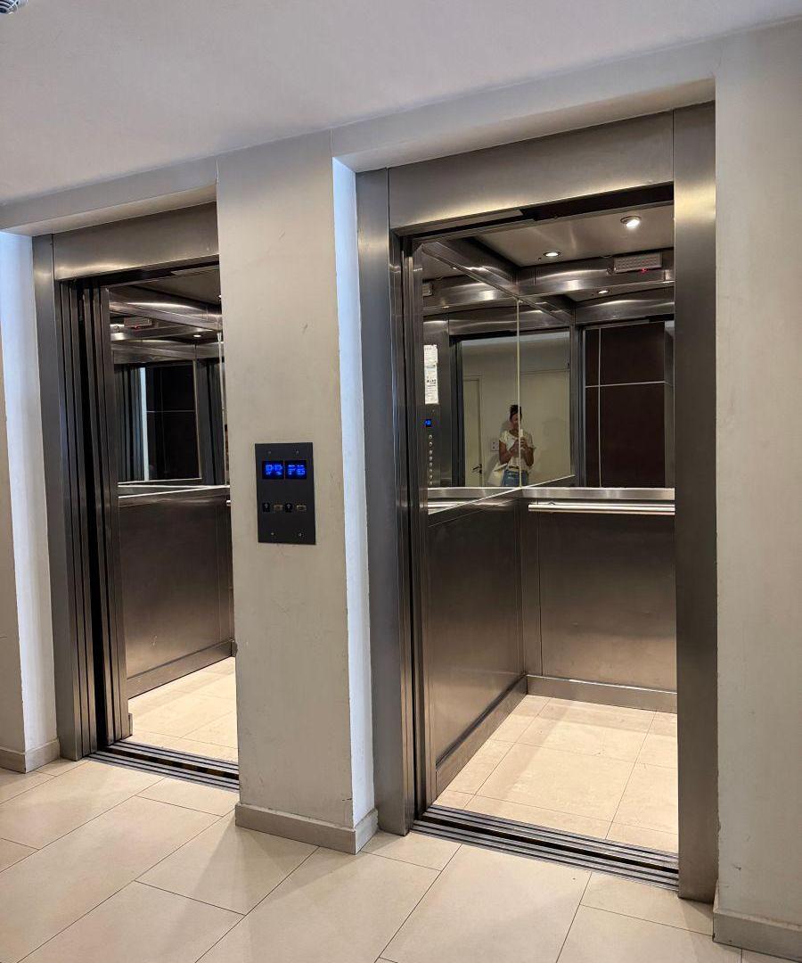 Foto de Inmobiliaria vende semipiso de 2 dormitorios con cochera y baulera, imagen 1