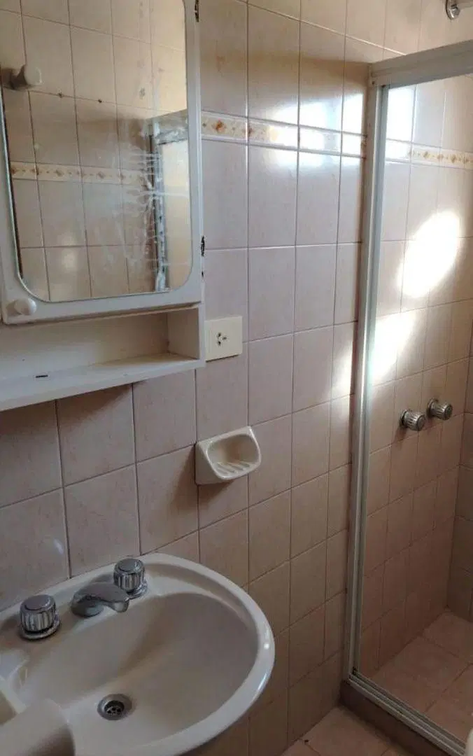 Inmobiliaria alquila oficina monoambiente con cochera Centro Este Neuquén Capital 5