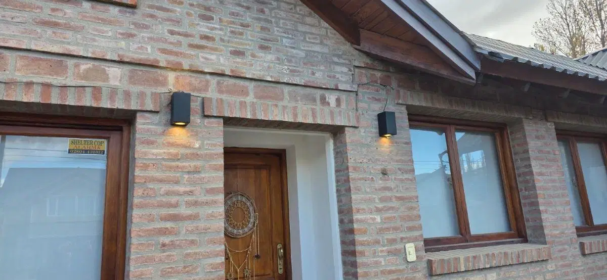 Inmobiliaria alquila amplia casa 3 dormitorios en Esquel 3