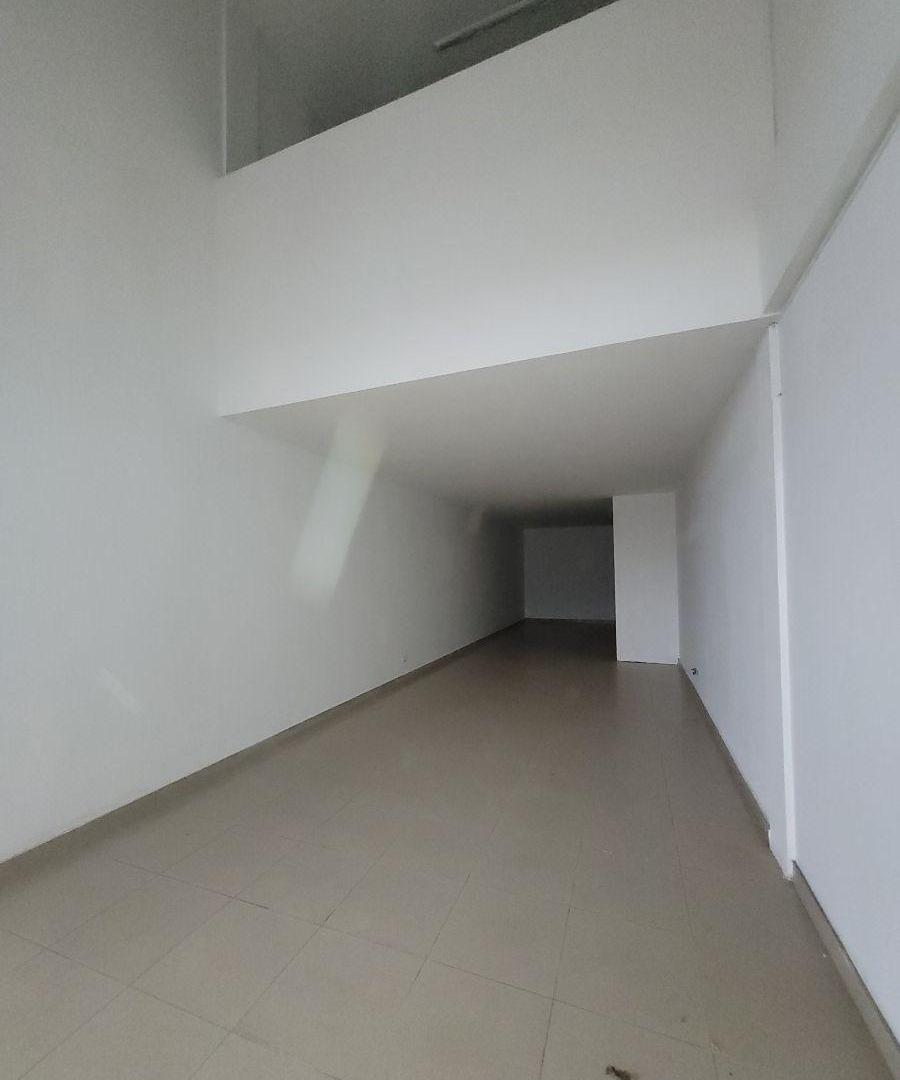 Foto de INMOBILIARIA ALQUILA LOCAL 108 M2 EN 2 PLANTAS CENTRO SUR, imagen 5