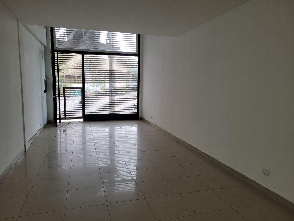 Foto de INMOBILIARIA ALQUILA LOCAL 108 M2 EN 2 PLANTAS CENTRO SUR, imagen 2