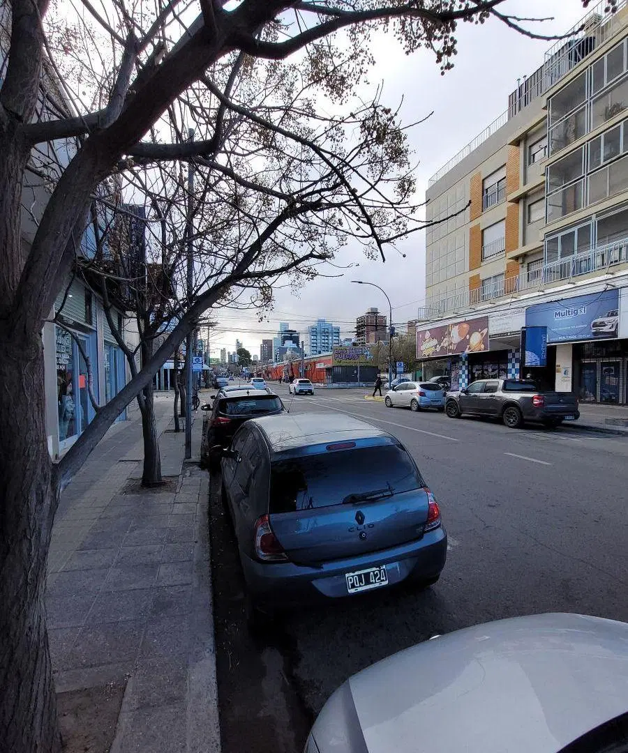 INMOBILIARIA ALQUILA LOCAL 108 M2 EN 2 PLANTAS CENTRO SUR 4