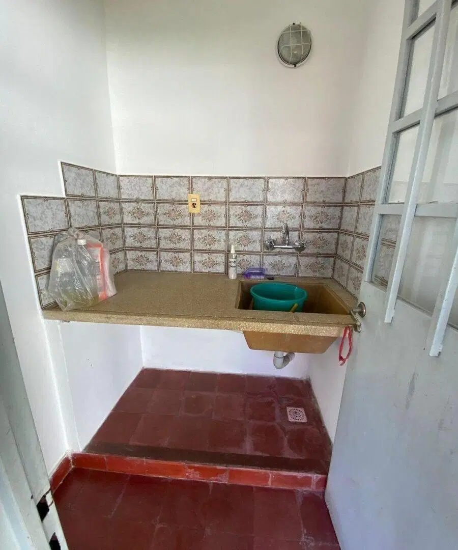 ALQUILER CASA - POETA LUGONES 5