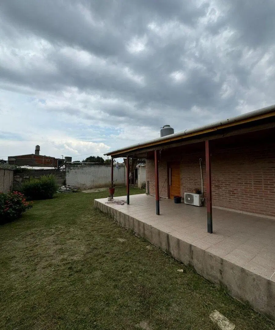 GUIÑAZU - CASA 3 DORMITORIOS - AMPLIO LOTE 2