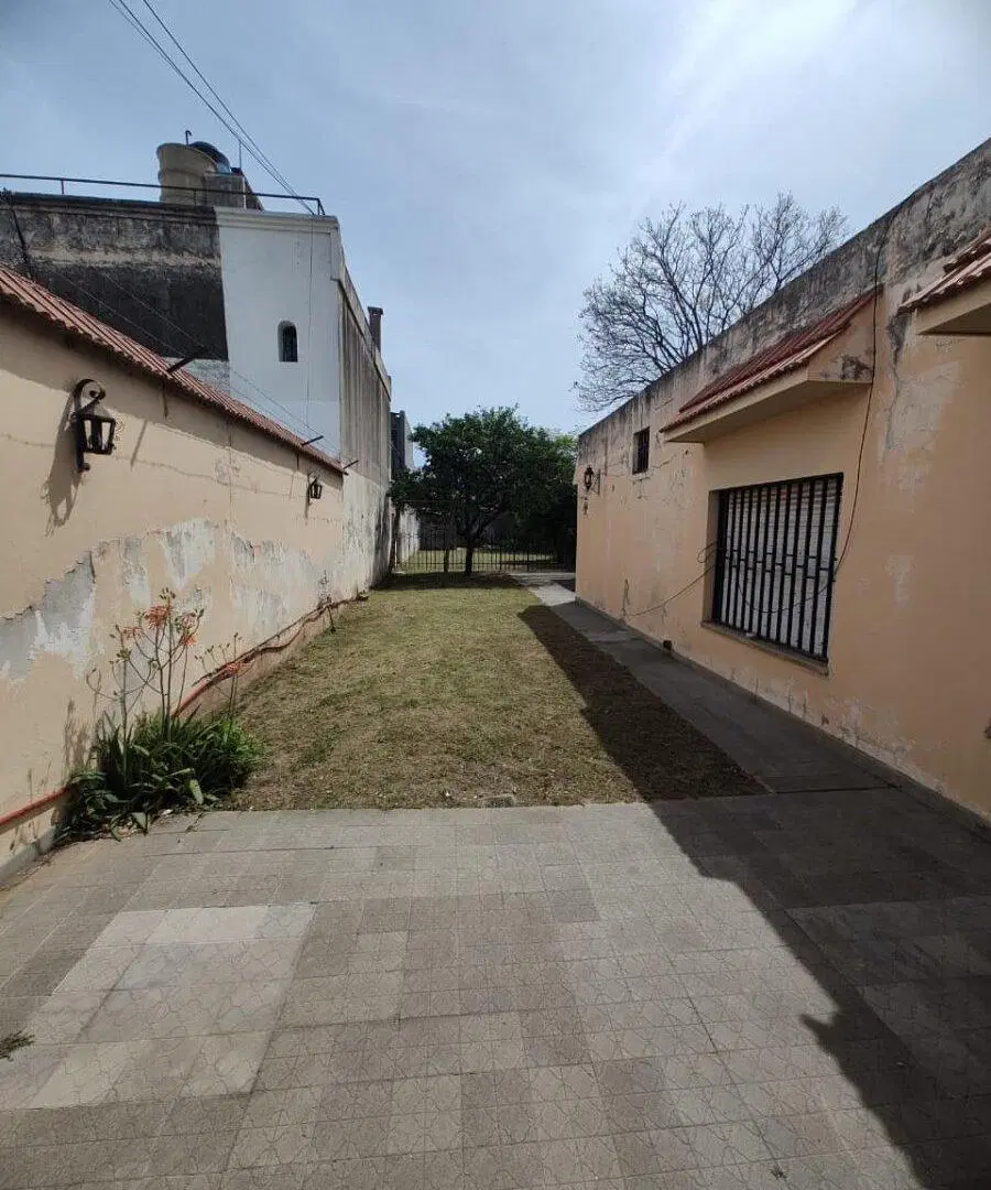 VENDO CASA LOTE PARA DESARROLLO EDIFICIO ALTA CORDOBA CBA 5