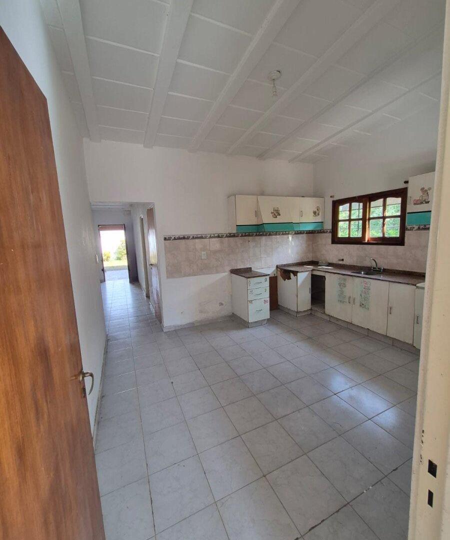 Foto de VENDO CASA 3 DORMITORIOS TIPO CHALET VILLA ALLENDE CENTRICO, imagen 3