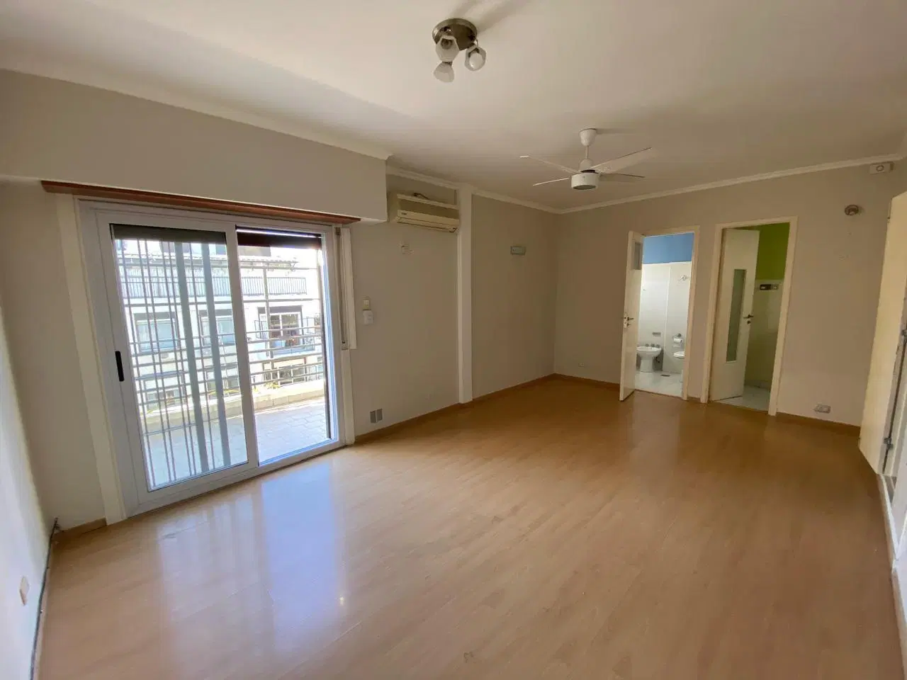 Departamento 1 ambiente " Muy Luminoso" con Balcon de 14 m2 - Peña al 2.200 4