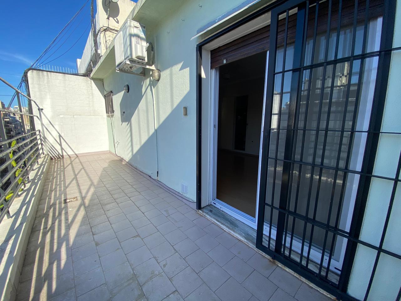 Foto de Departamento 1 ambiente " Muy Luminoso" con Balcon de 14 m2 - Peña al, imagen 1