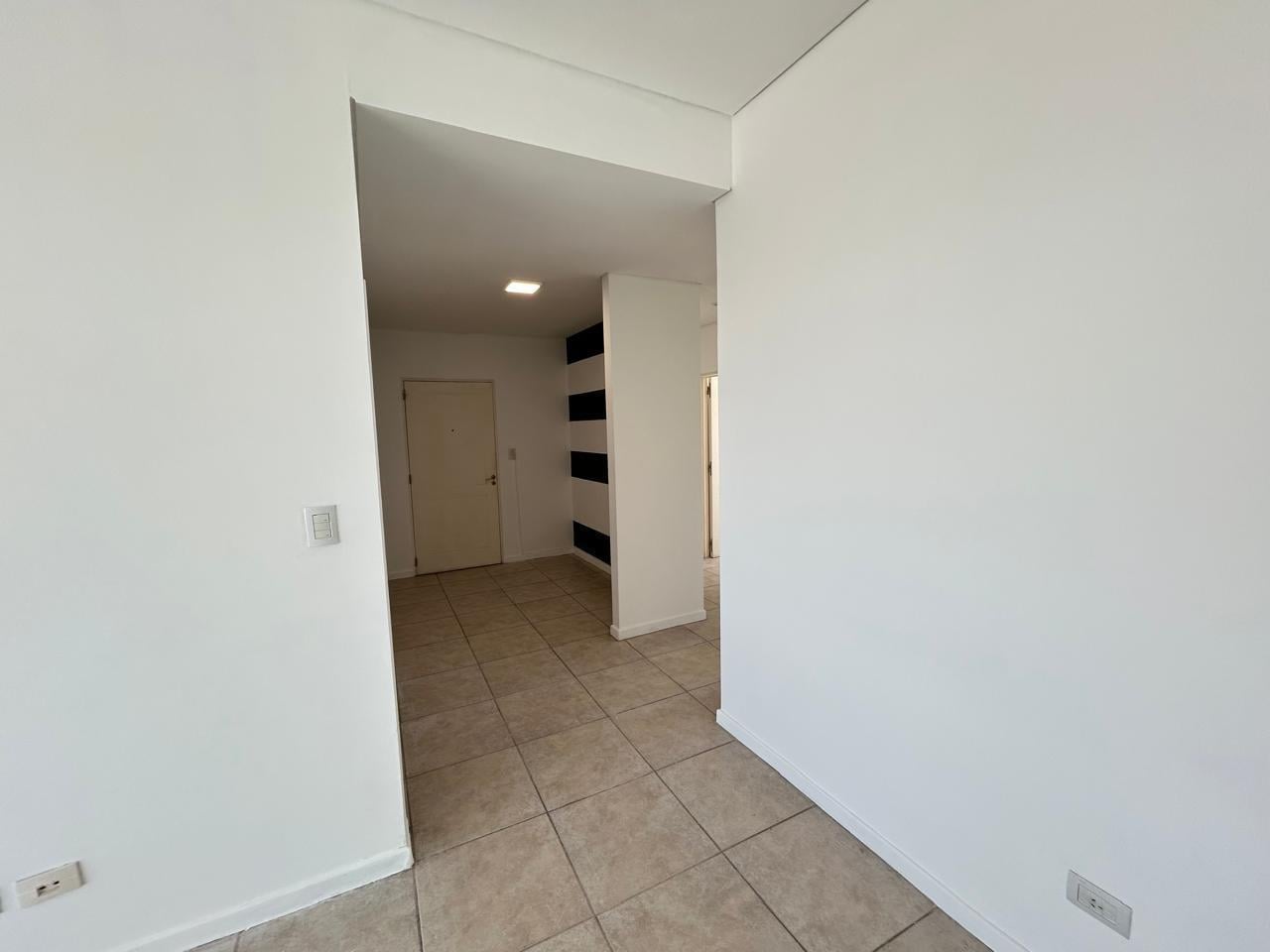 Foto de Departamento · 93 m² · 4 Ambientes · Balcón - 1 Cochera Cubierta, imagen 1