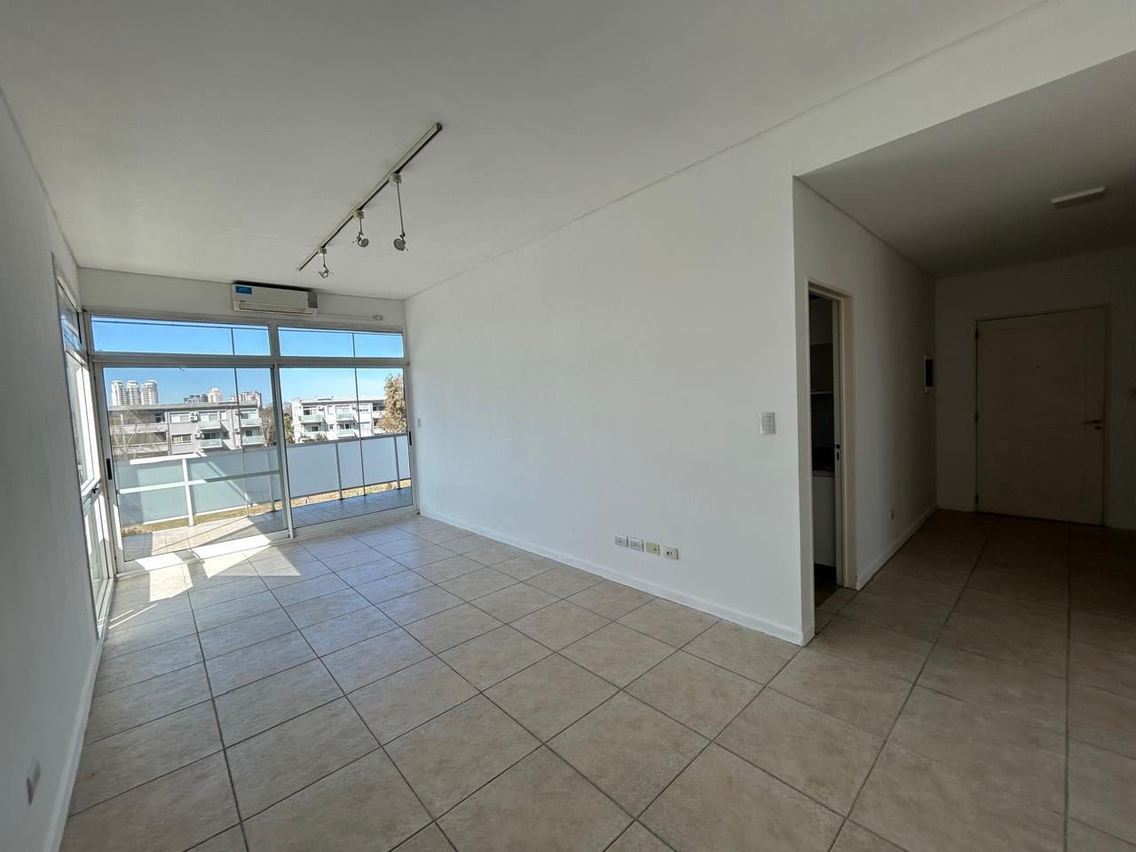 Foto de Departamento · 93 m² · 4 Ambientes · Balcón - 1 Cochera Cubierta, imagen 5