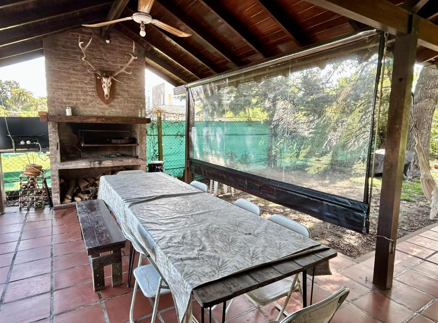 Foto de Casa en alquiler -7 dorm - ubicada en Don Torcuato, Tigre, imagen 2