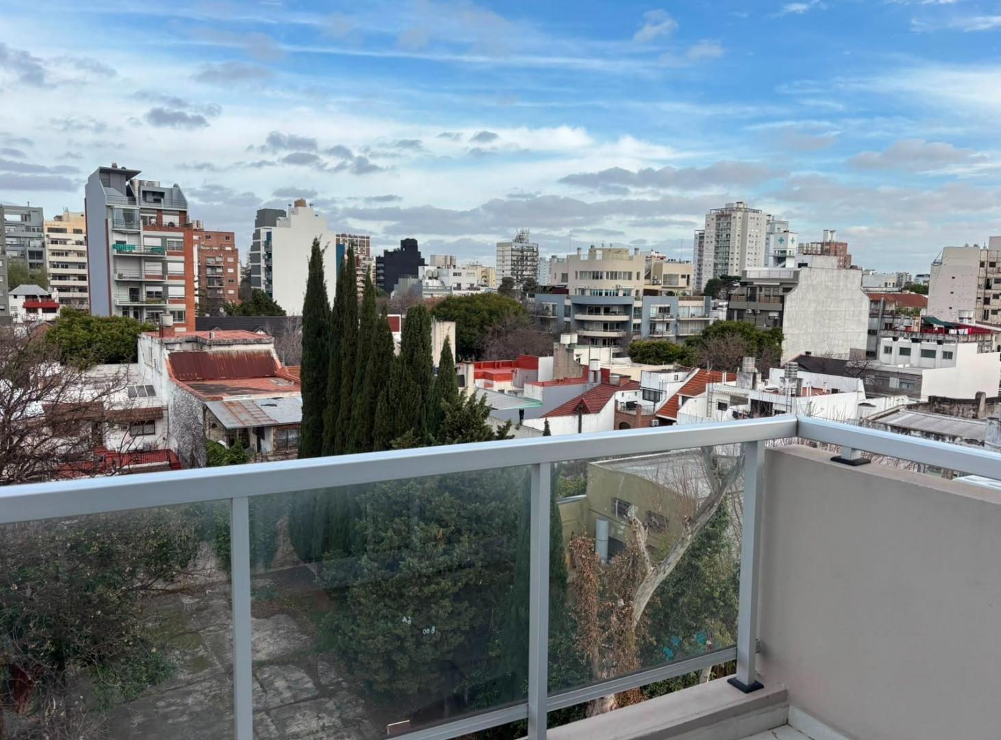 Foto de Monoambiente Luminoso. Balcón 36.6 m² Totales Contrafrente. Belgrano., imagen 2
