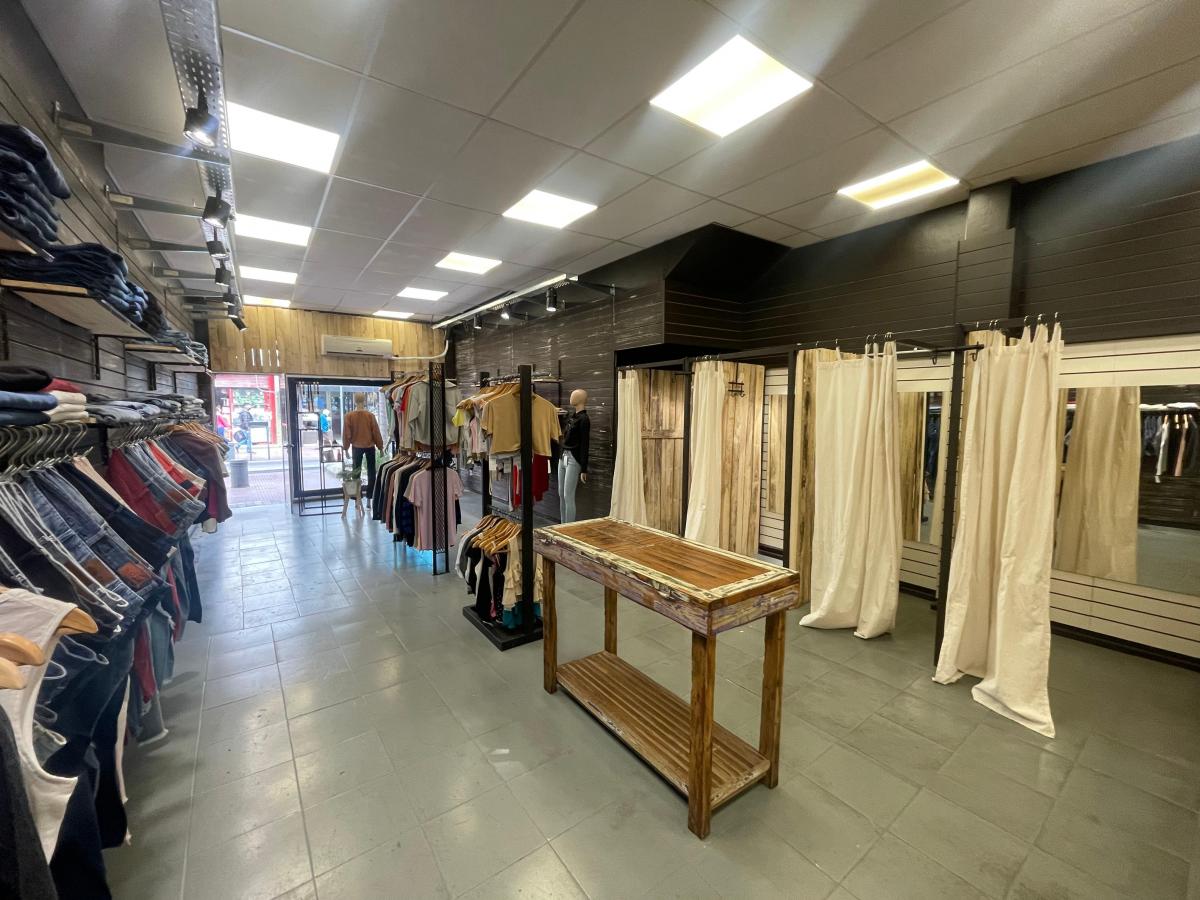 Venta Inmuebles Comercial - 2 Locales + Planta Alta 4