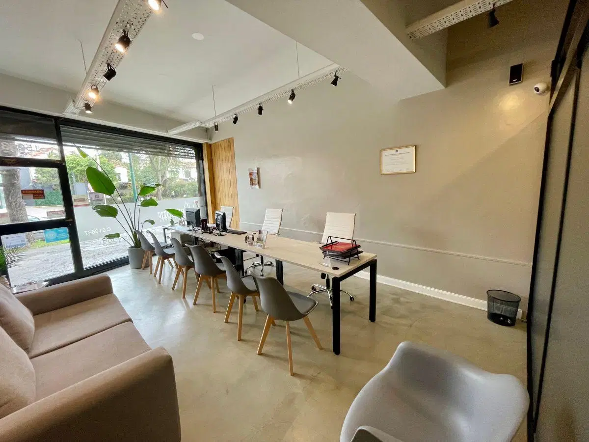 Espectacular Local en Venta - Acassuso 1
