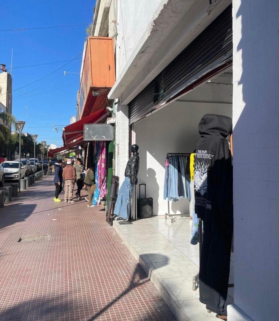 Foto de Alquiler Imponente Local San Fernando, imagen 1