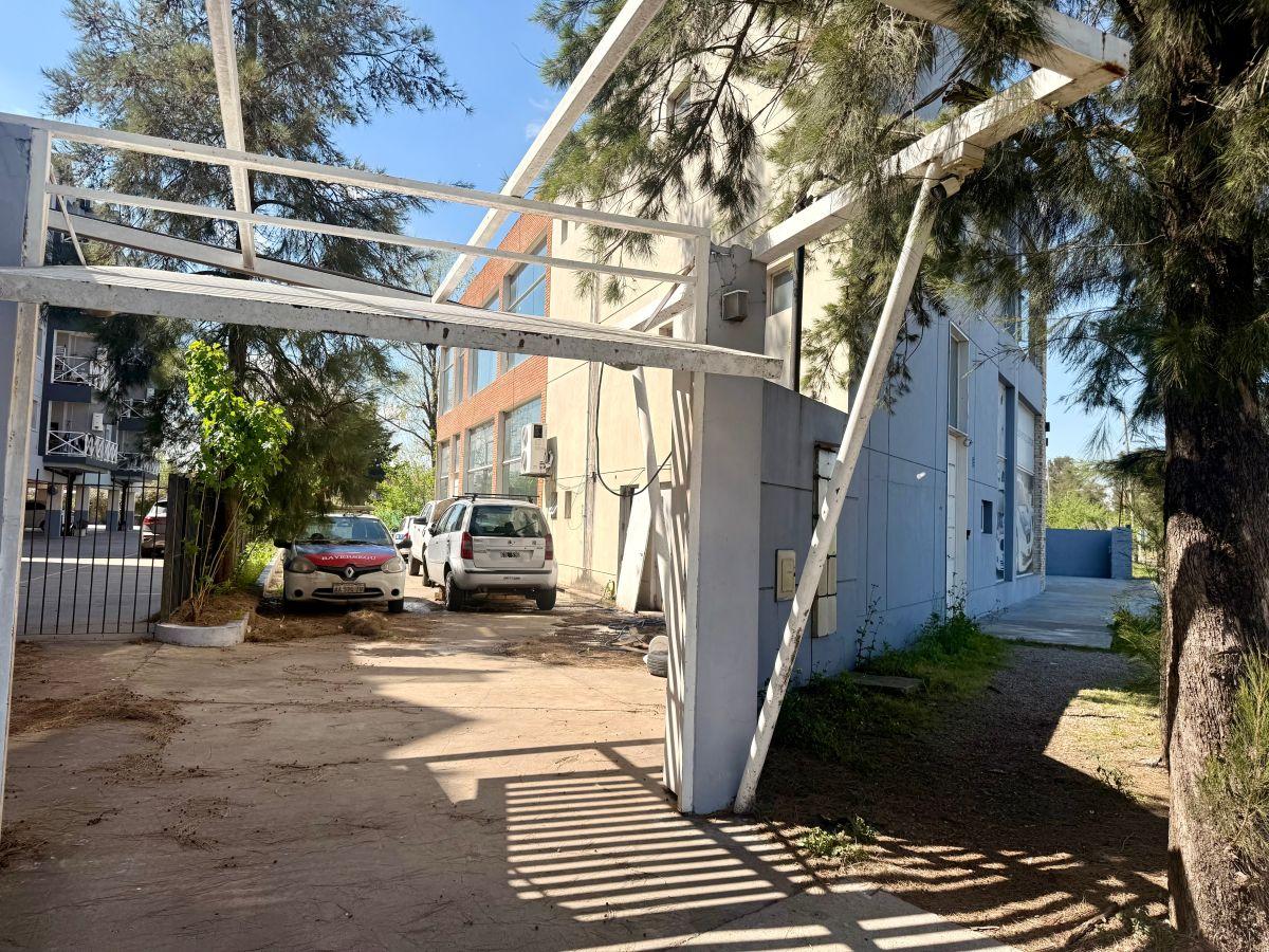 Foto de Imponente Inmueble Comercial en Alquiler, imagen 2