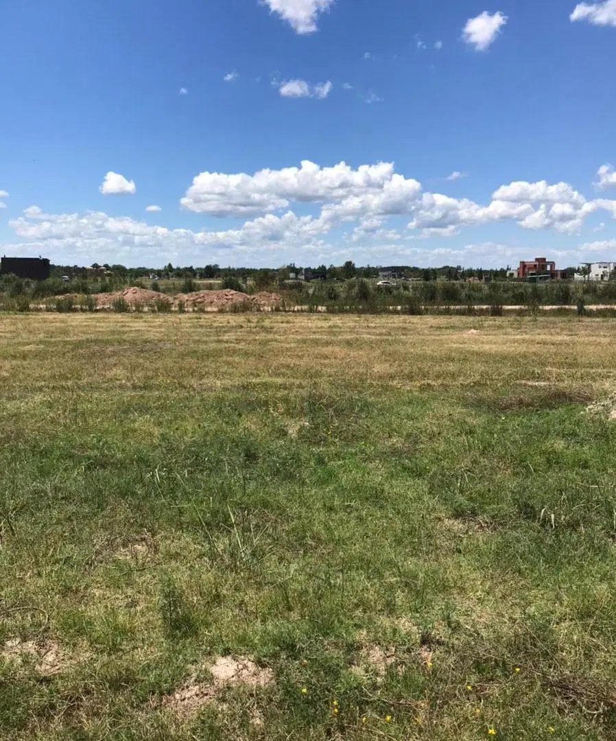 Terreno a la venta en Barrio El Naudir 4