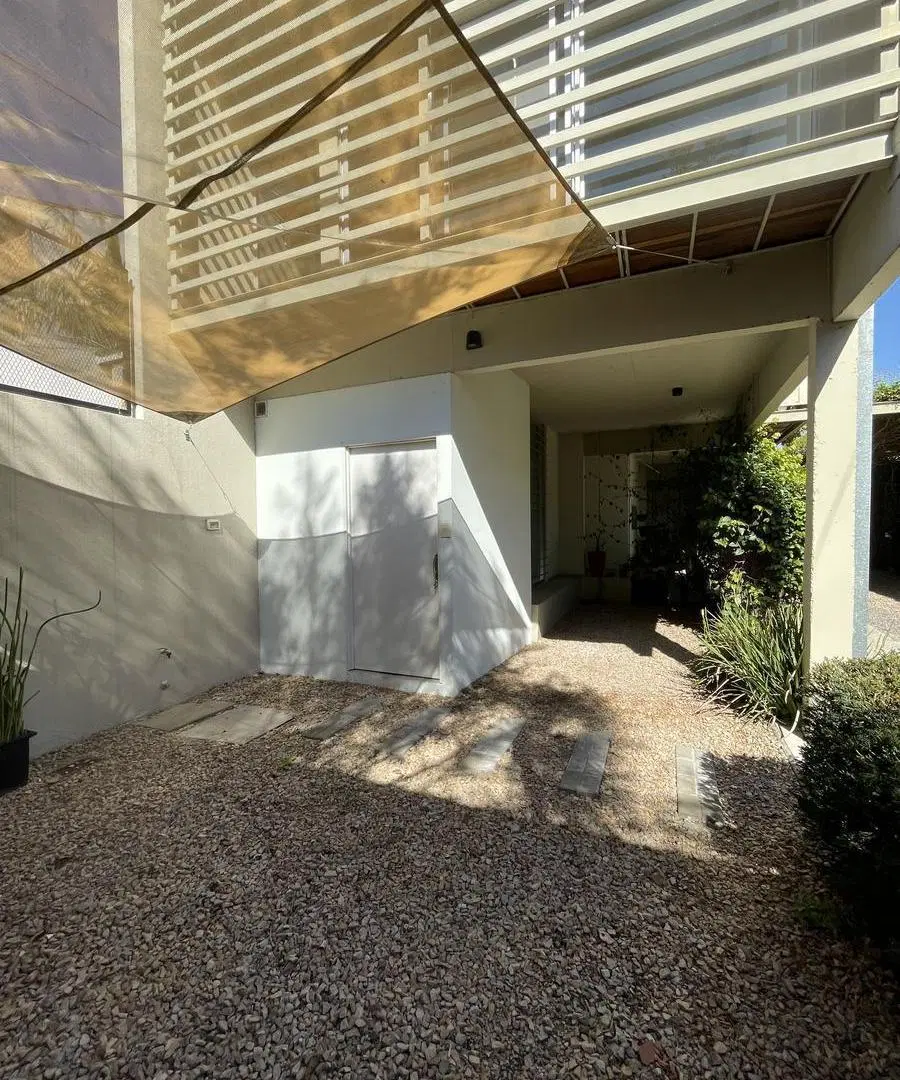 Excelente Tríplex en Venta. Olivos. 2